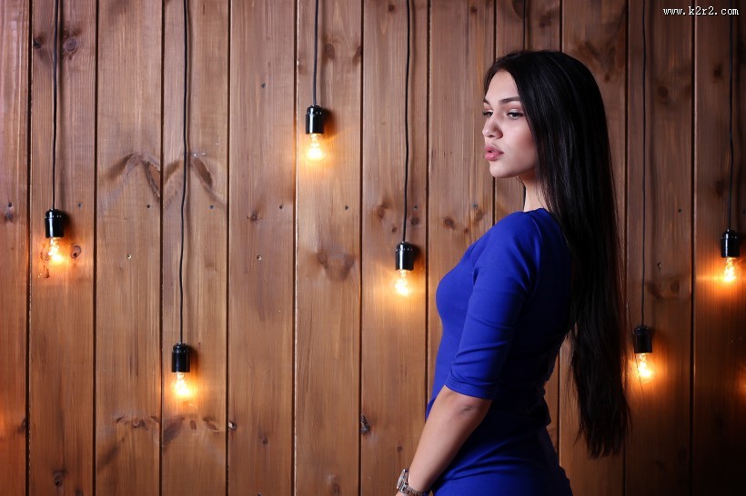 长发飘逸的美女图片