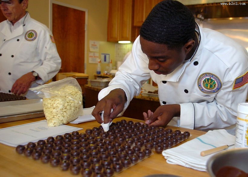 正在做饭的厨师图片