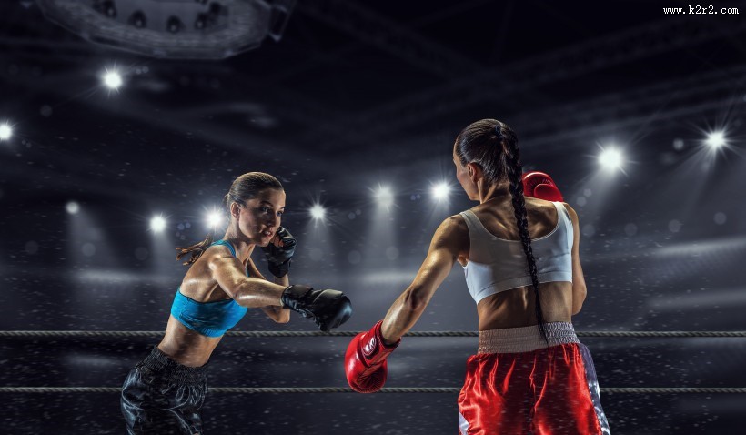女人拳击比赛场上的图片