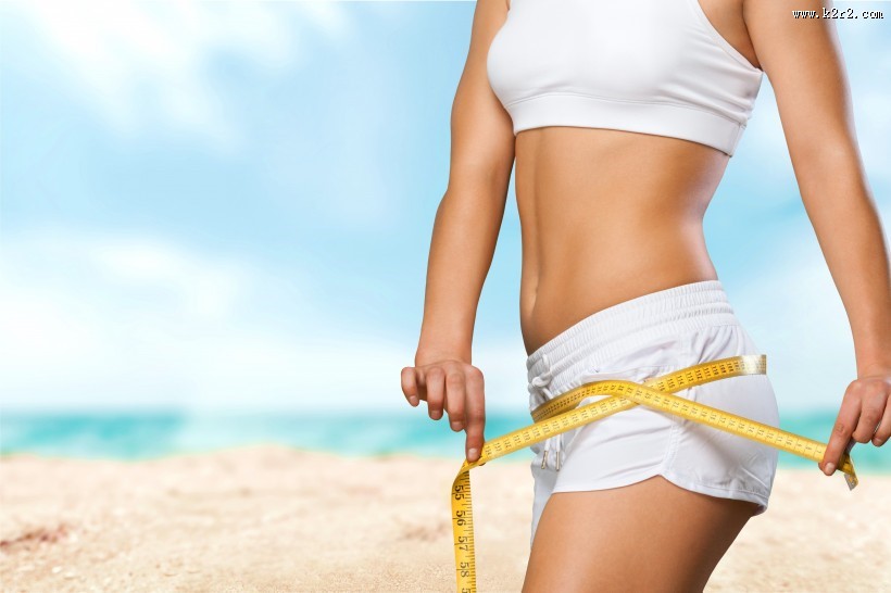 优美的女性腹部曲线图片