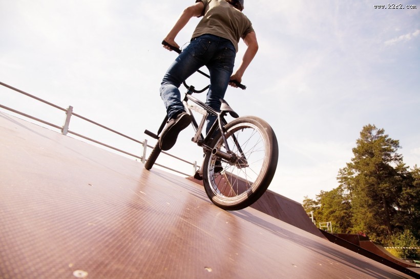 极限单车运动图片