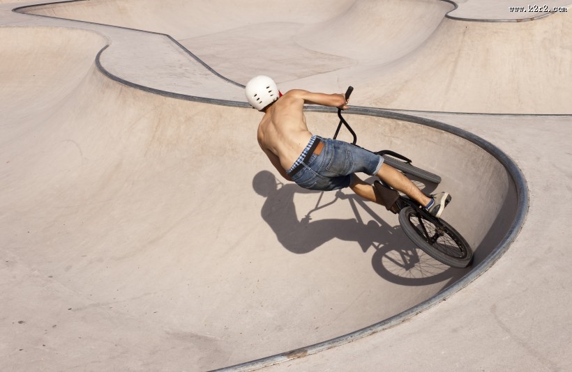 极限单车运动图片