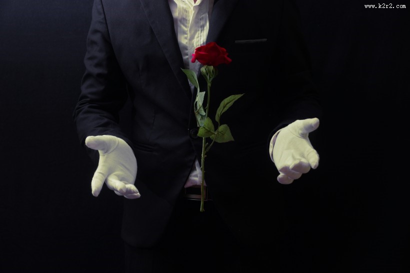 变魔术的男人图片大全