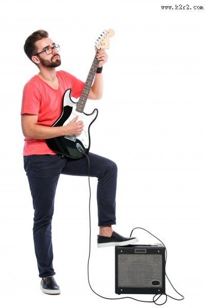 男孩和乐器吉他图片