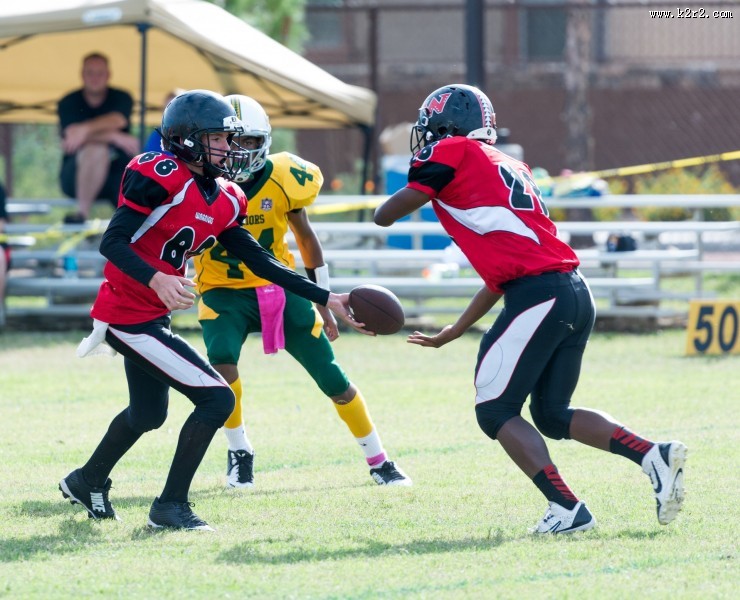 橄榄球比赛人物图片