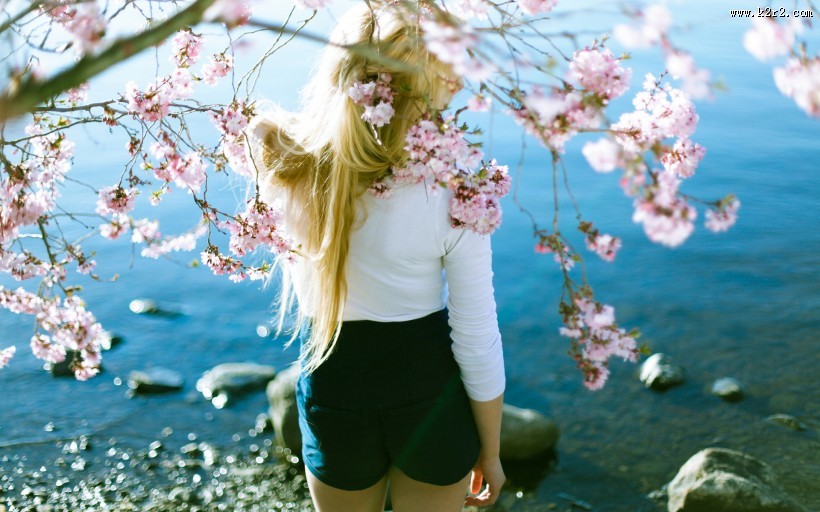 唯美女孩背影图片