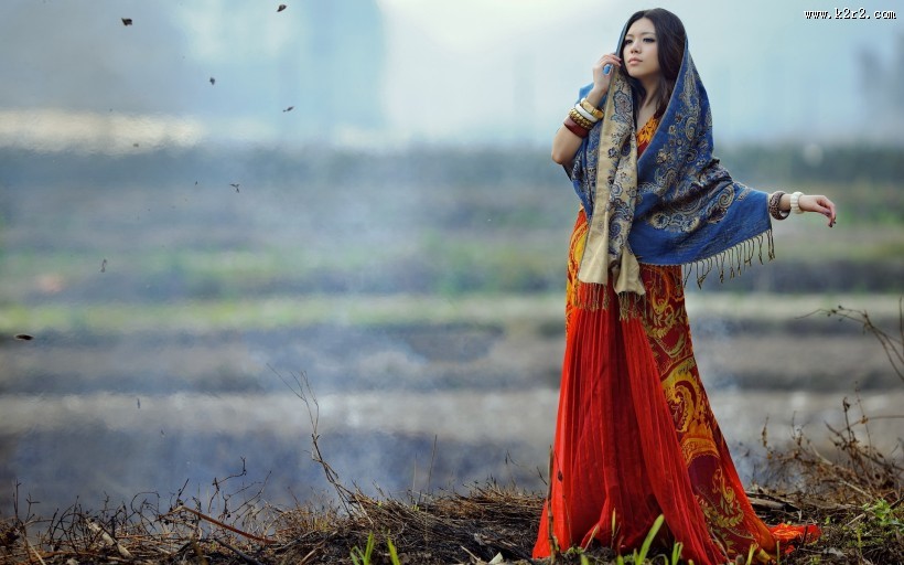 民族风美女图片