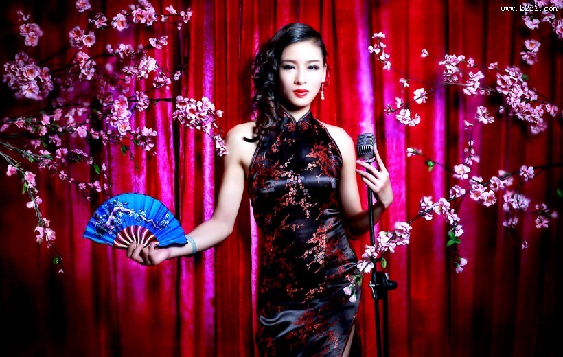 美艳旗袍美女图片