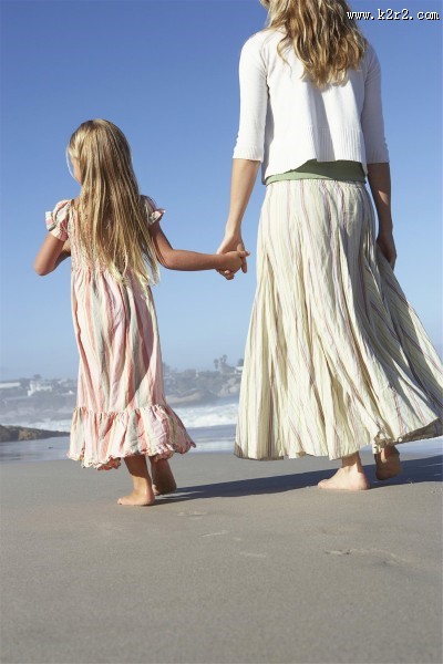 温暖幸福的一家人图片