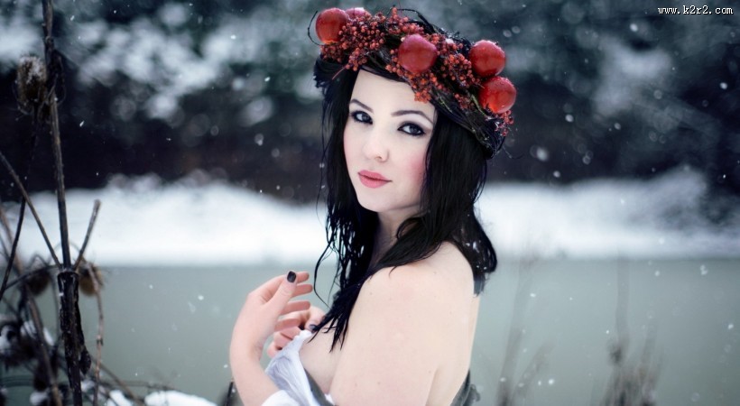 戴花环的美女图片大全