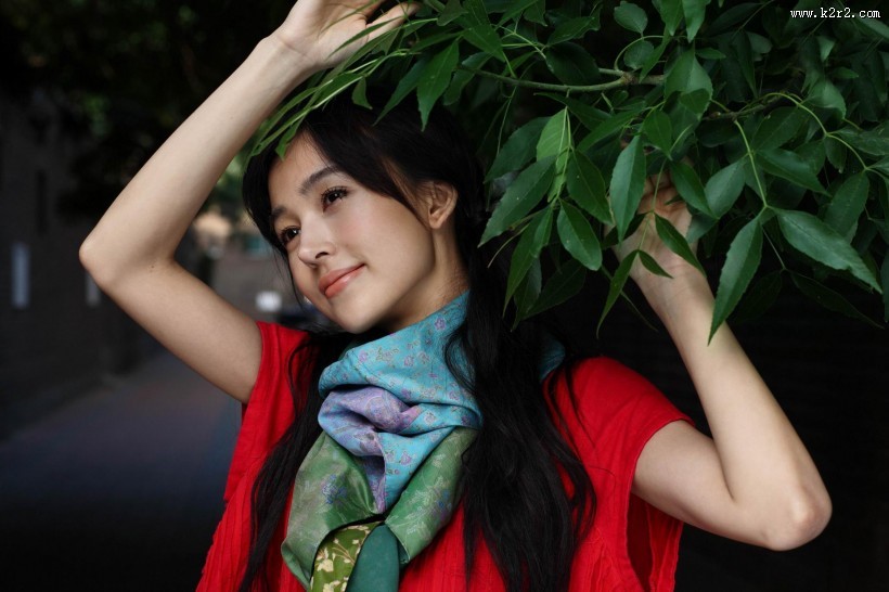 可爱女孩微笑图片