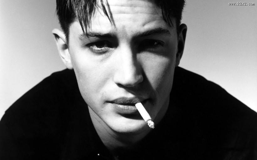 吸烟的人物造型图片