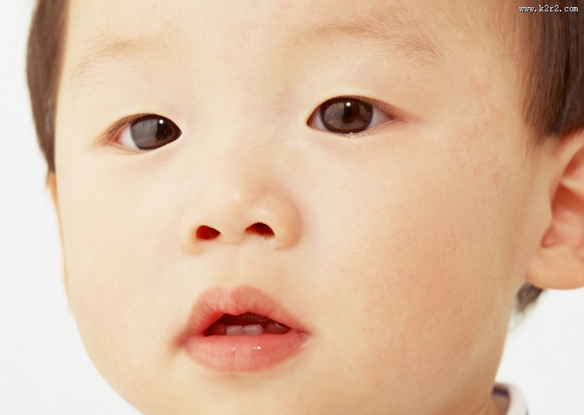 婴儿的多变表情图片