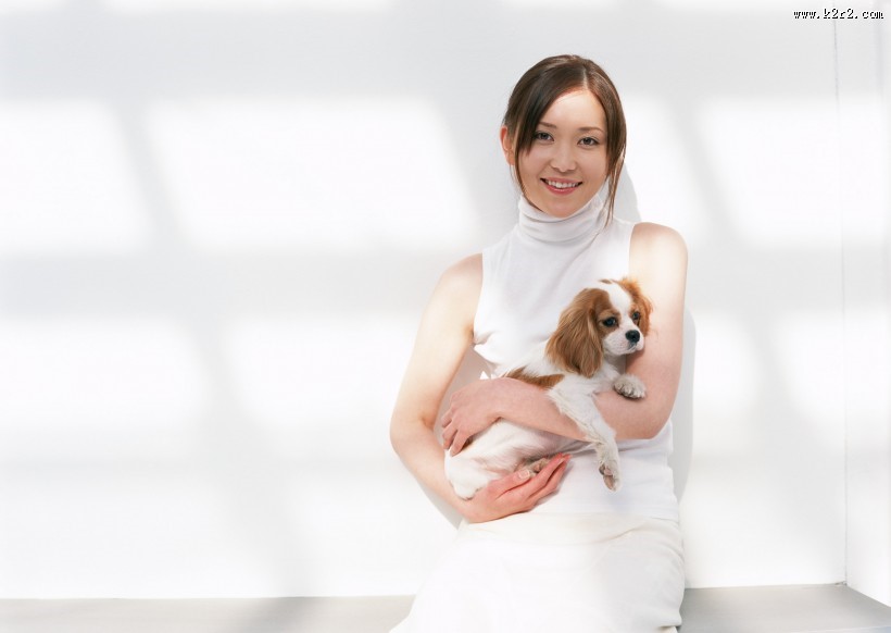 女性和宠物图片