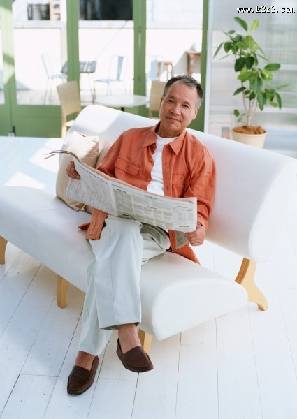 老年人读书看报图片大全