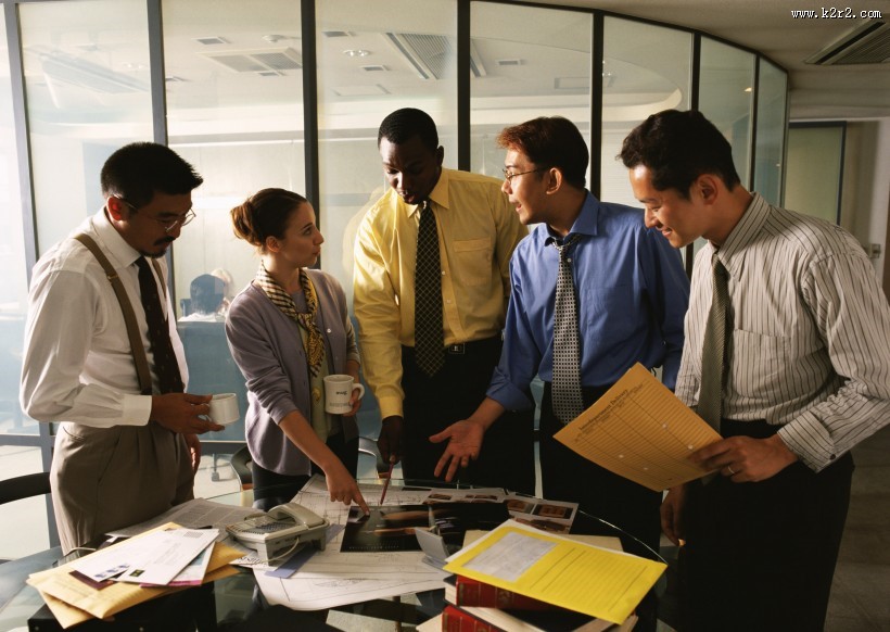 办公室会议讨论图片大全