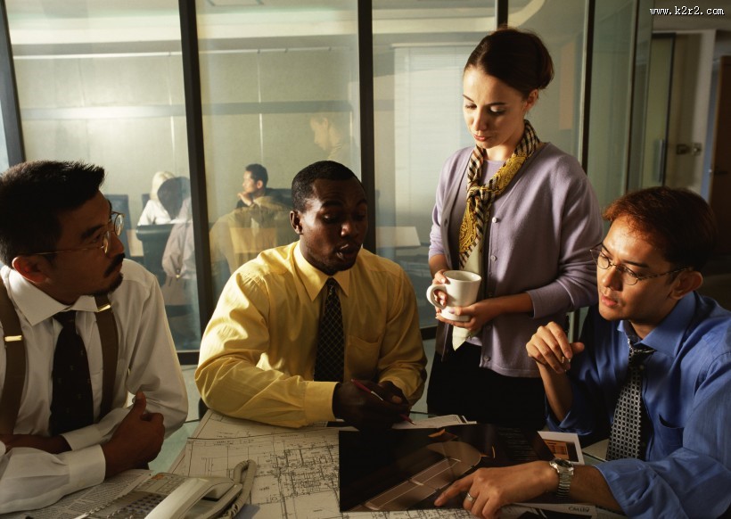 办公室会议讨论图片大全