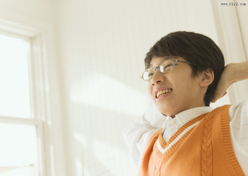 青少年学习上网图片