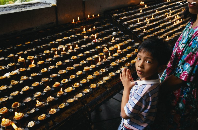 纯真儿童和自然图片