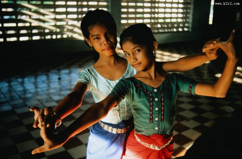 纯真儿童和自然图片