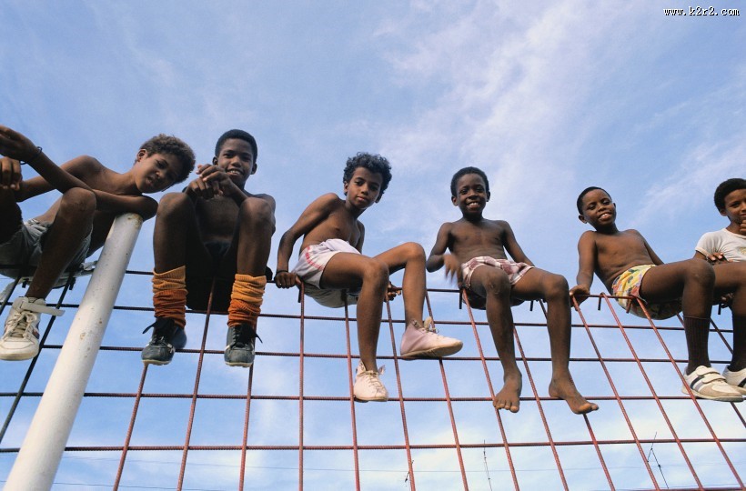 纯真儿童和自然图片