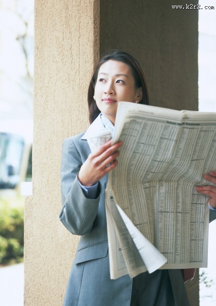 白领女性放松休息图片