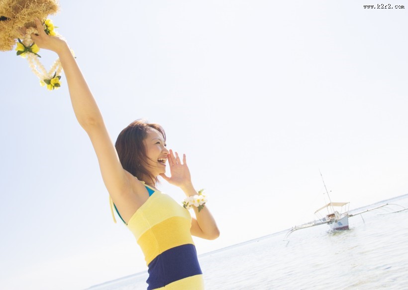 女性海边清爽度假图片