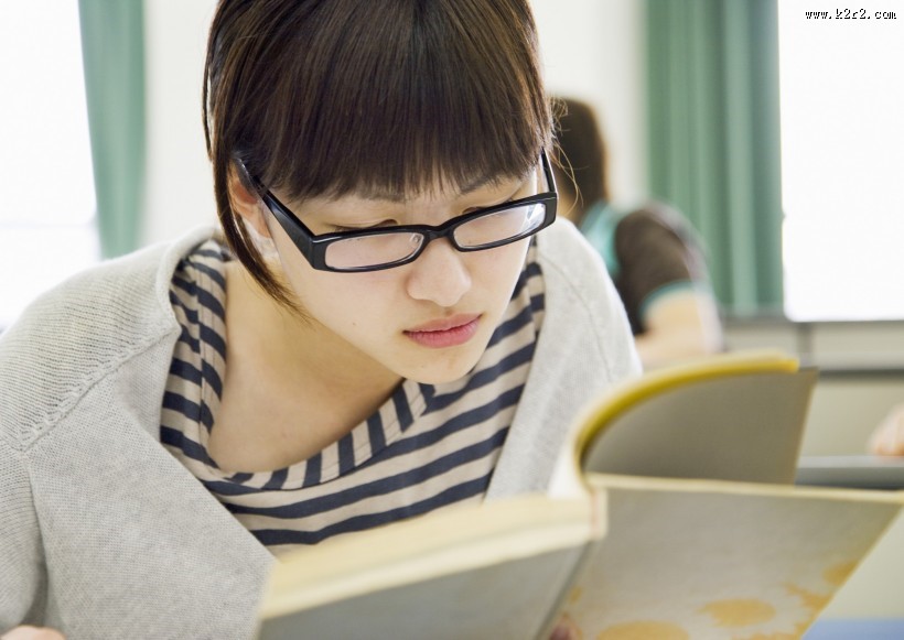 大学教室情境图片