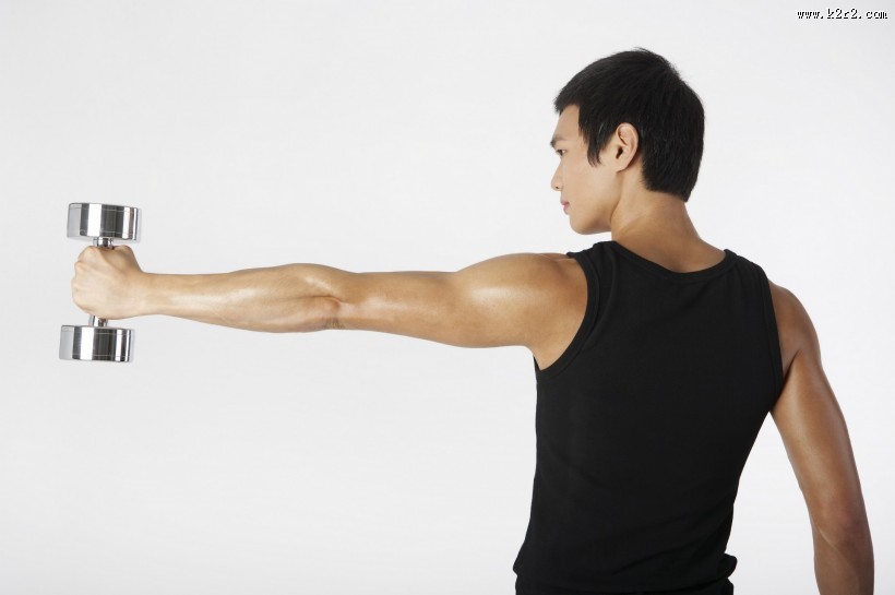 男性哑铃图片
