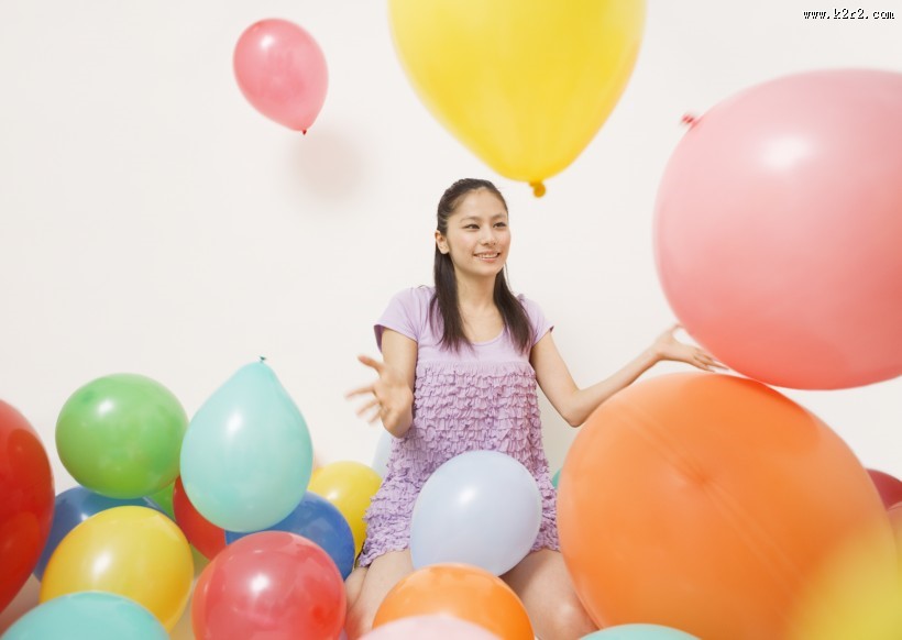 女孩和气球图片