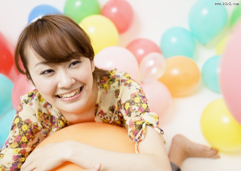 女孩和气球图片