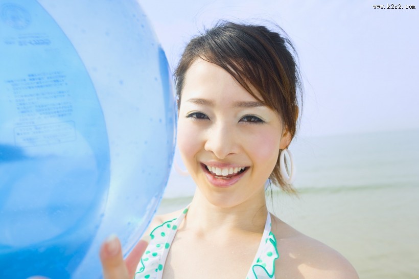 海滩女孩图片大全