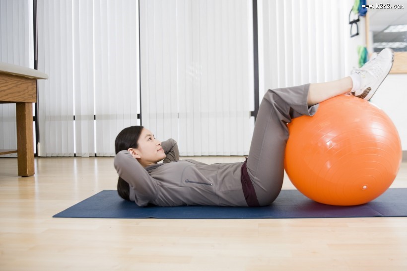 中年人物理治疗图片