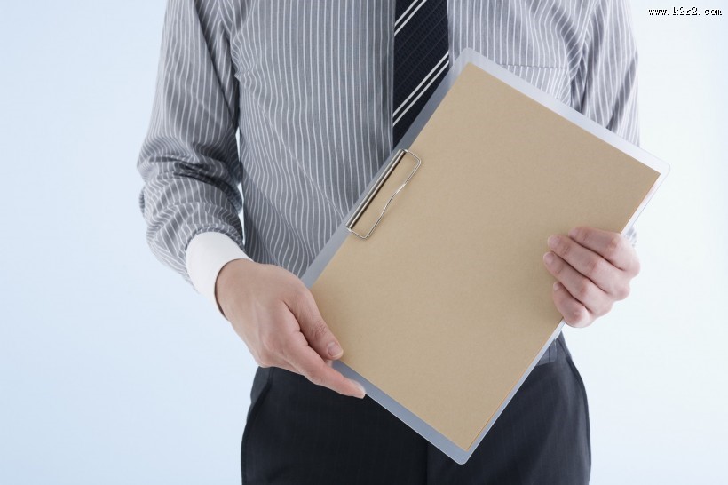 男性空白告示图片