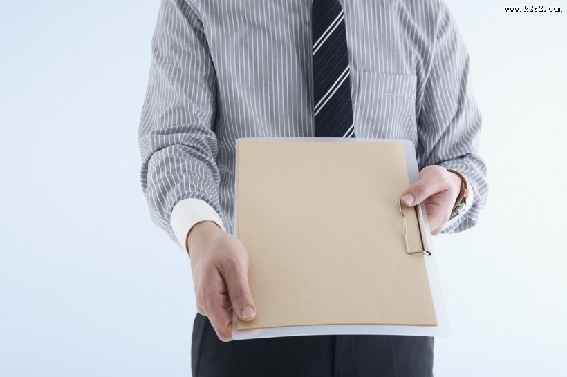 男性空白告示图片