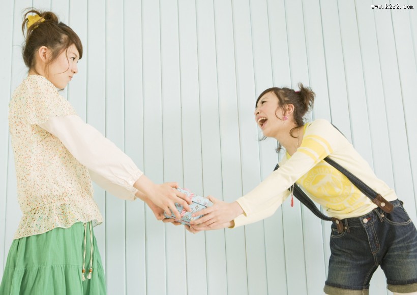 可爱女生和甜点美食图片大全