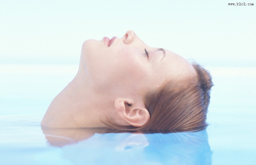 水中美女图片