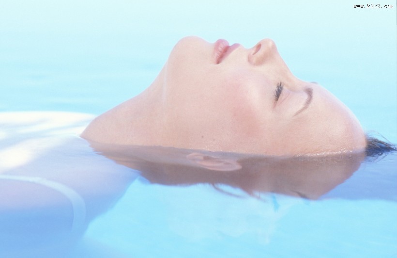 水中美女图片