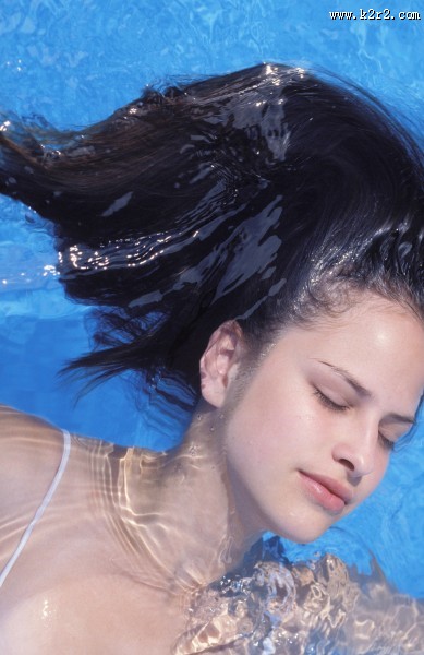 水中美女图片