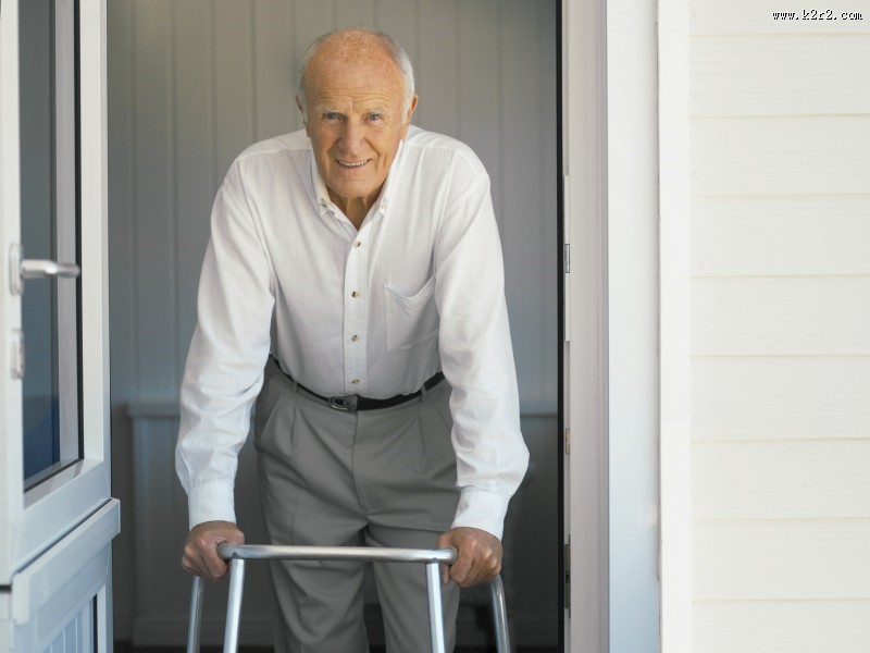 老人生活和关怀图片