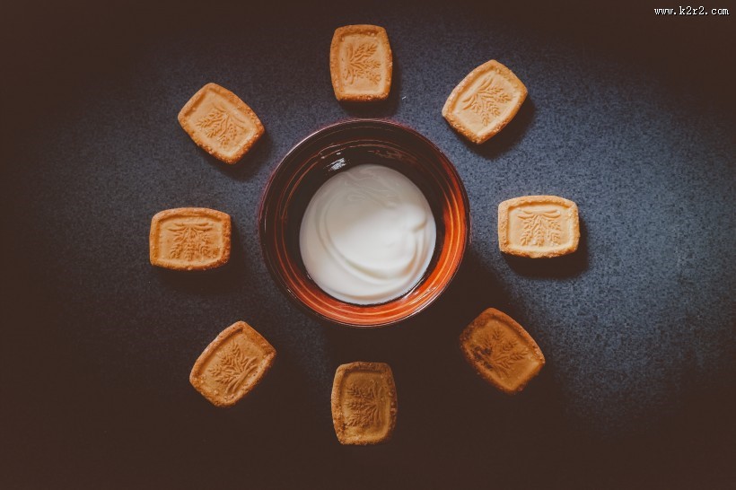 金黄酥脆的饼干图片