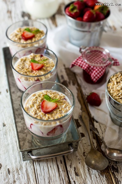 浓稠的水果奶昔图片大全