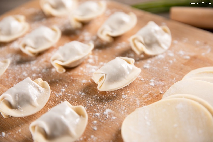 刚制作好美味的饺子图片