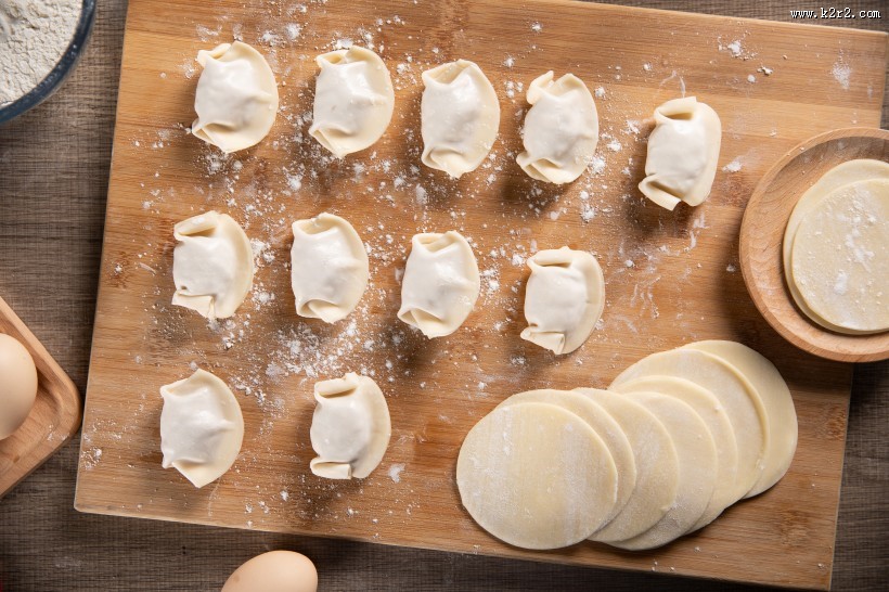 刚制作好美味的饺子图片