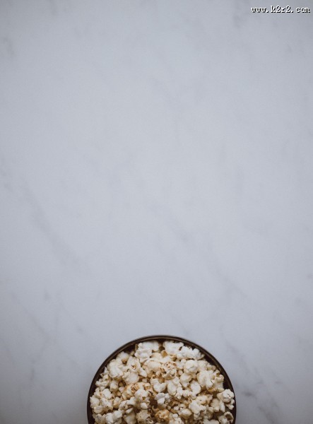 淡黄色的爆米花图片