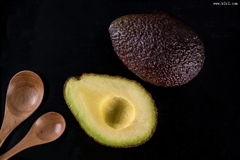 新鲜的牛油果图片
