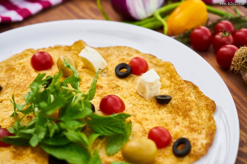 木桌上的美食图片大全