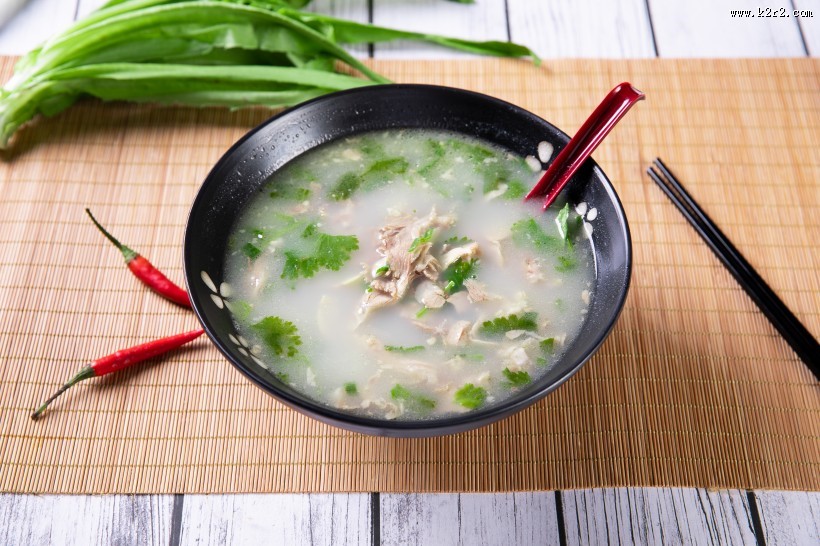 美味的羊肉汤图片