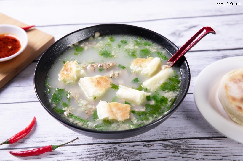 美味的羊肉汤图片