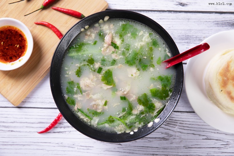 美味的羊肉汤图片